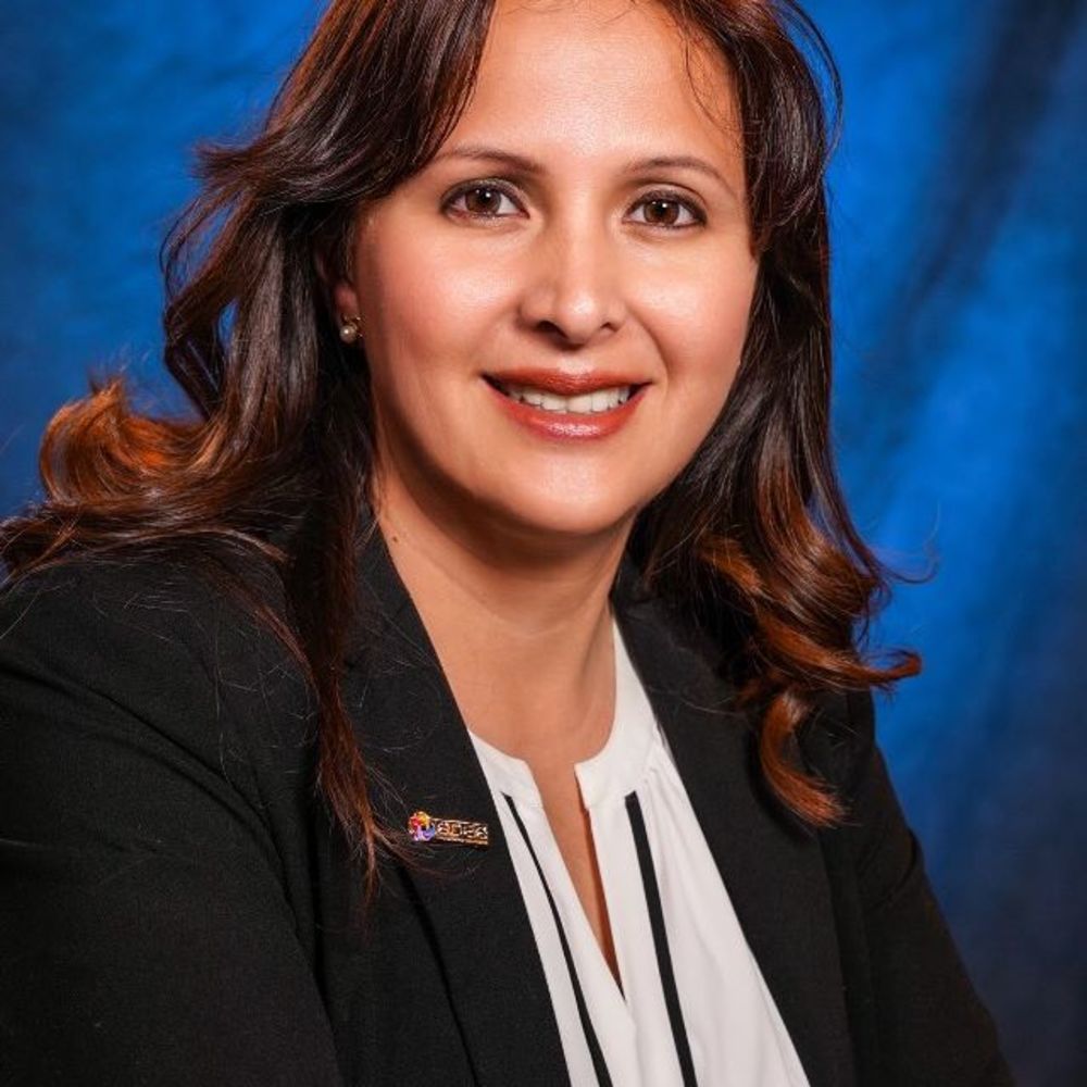 Meet your Posher, Connie